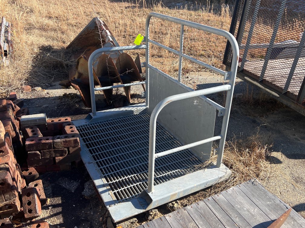 3’ x 5’ Forklift Man Lift