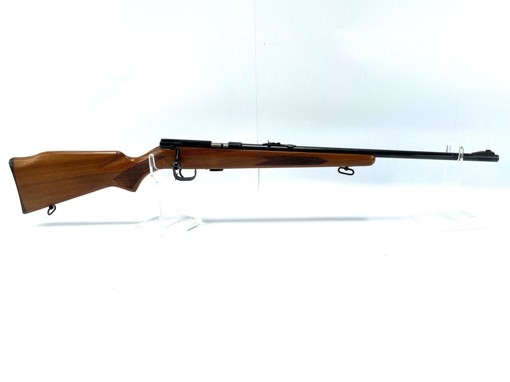 Winchester Model 320 Bolt Action Rifle Chambered in .22 S, L, or LR. (6529)