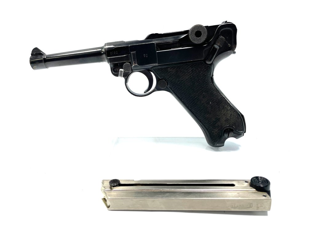 Luger P-08 Semi-Auto 9mm Pistol Manufactured by Mauser (6455) 