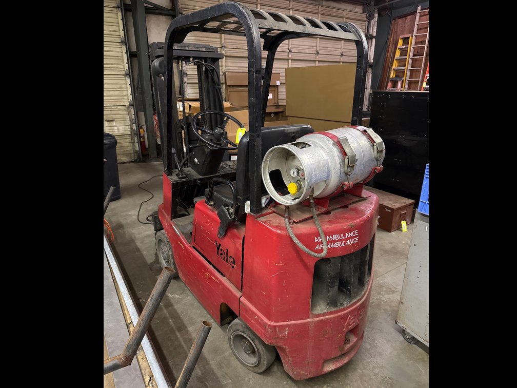Yale GLC030 LP Forklift with Triple Mast and Side Shift