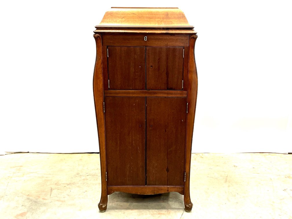 Image for Spring Multi-Consignor Gallery Auction