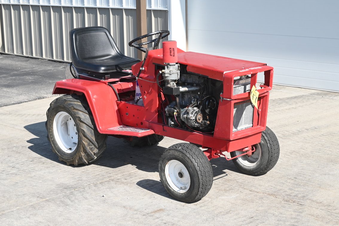 International Pulling Tractor
