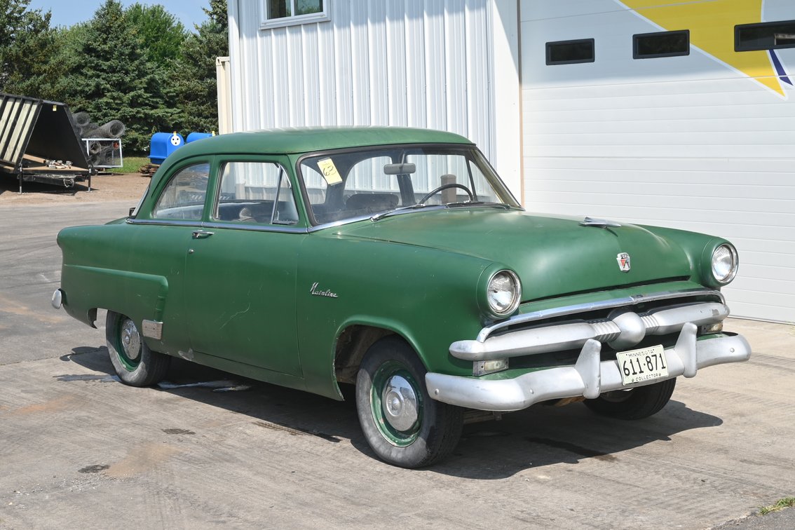 1953 Ford Mainline Car