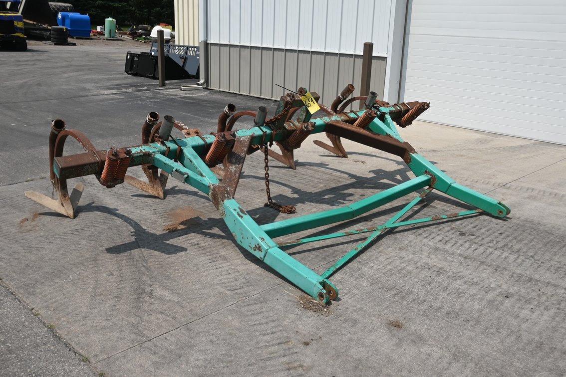 5 Shank Toolbar off Houle Manure Tank