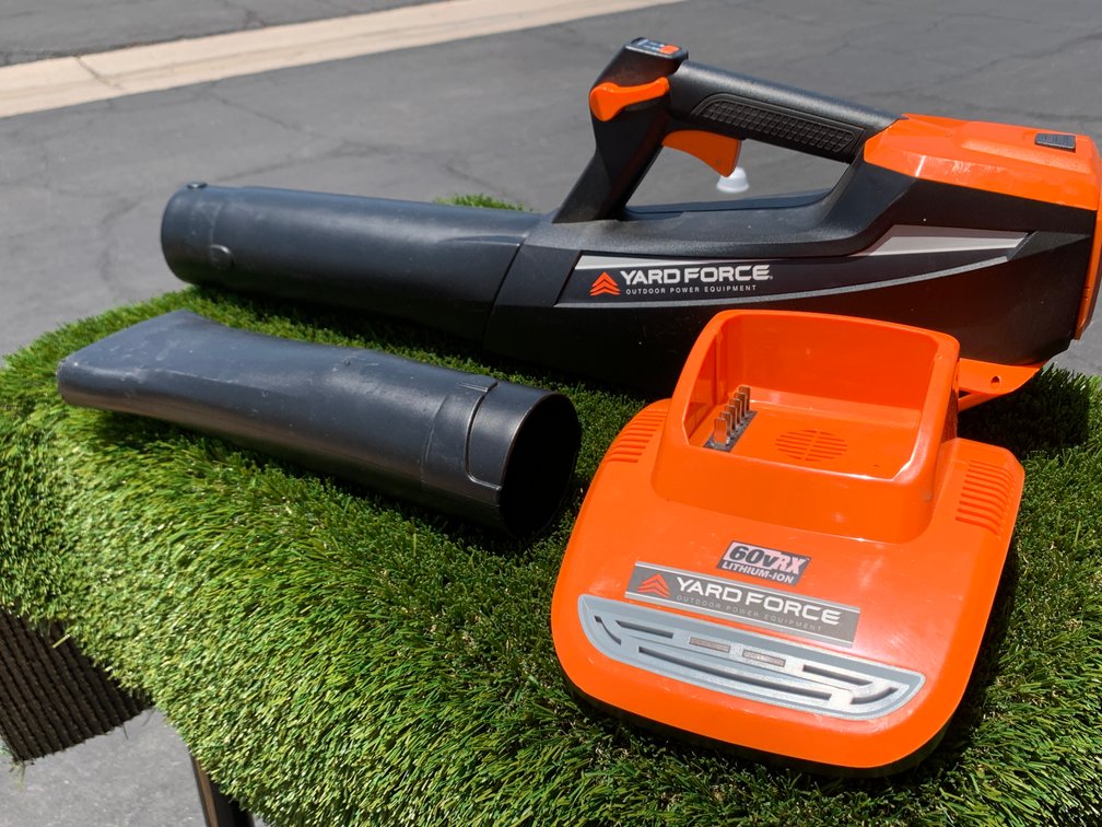 Yard Force Brushless 60v Battery Blower includes battery and Charger - Blower Tested/working (Charger does not come with power cord)