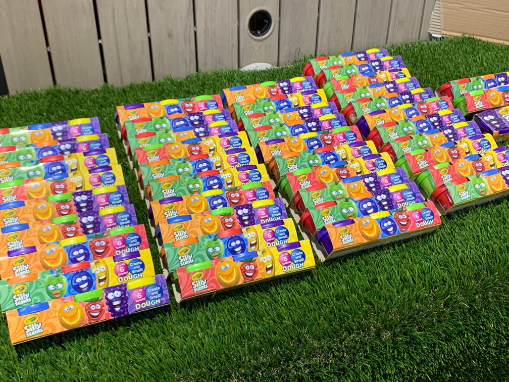 Lot of CRAYOLA Silly Scent Play dough NEW