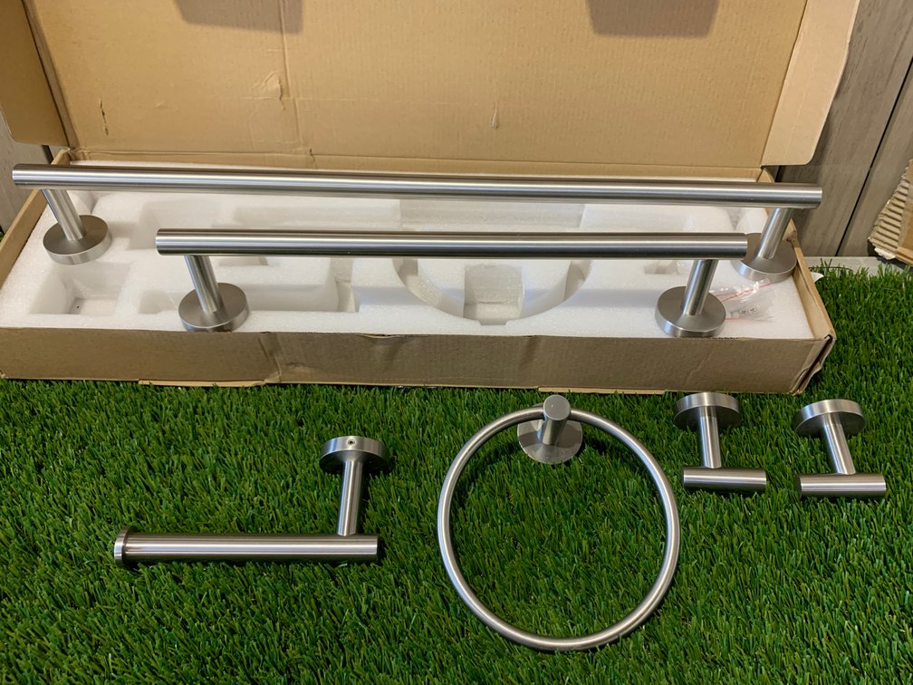 Bath Hardware with Towel Bar Towel Hook Toilet Paper Holder and Towel Ring Set  NEW