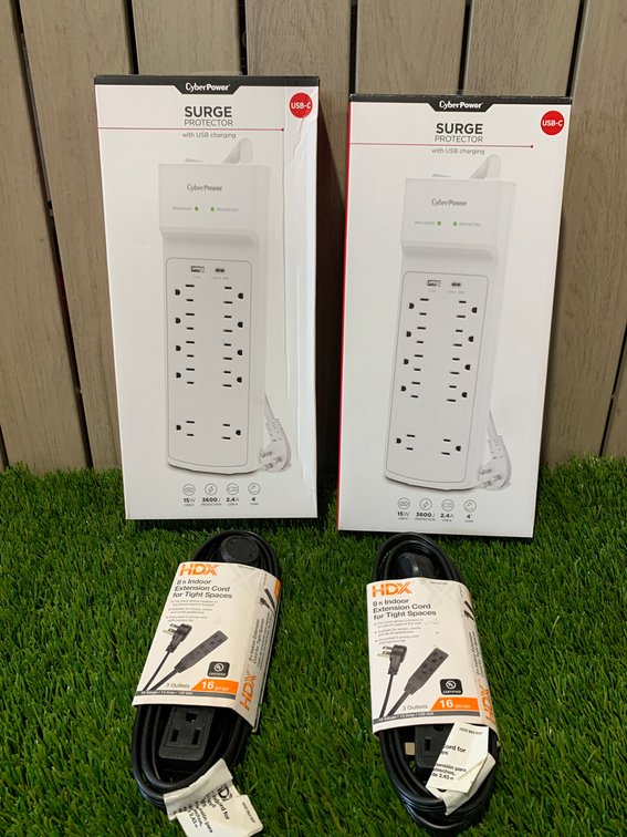 Cyber Power Surge Protector with multiple connections and USB & 8ft extension cords  NEW