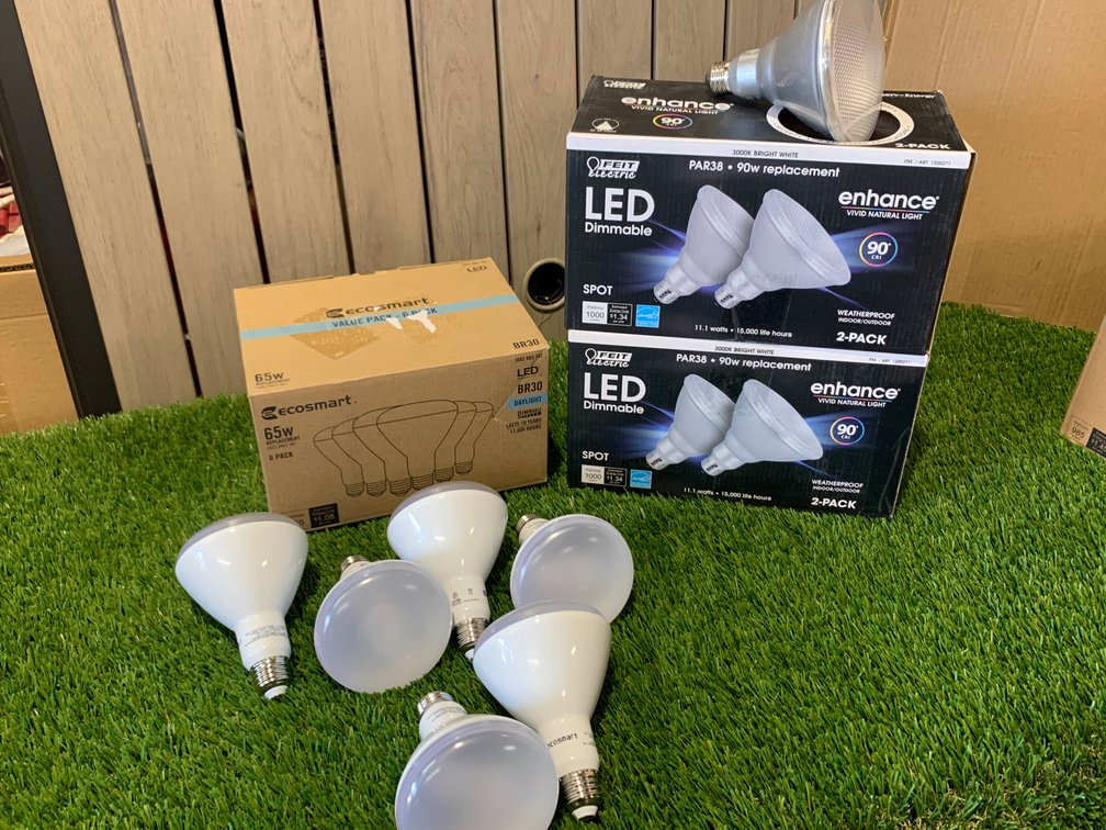Lot of 10 - FEIT and ECOSMART Spot light bulbs - LED , Dimmable NEW 