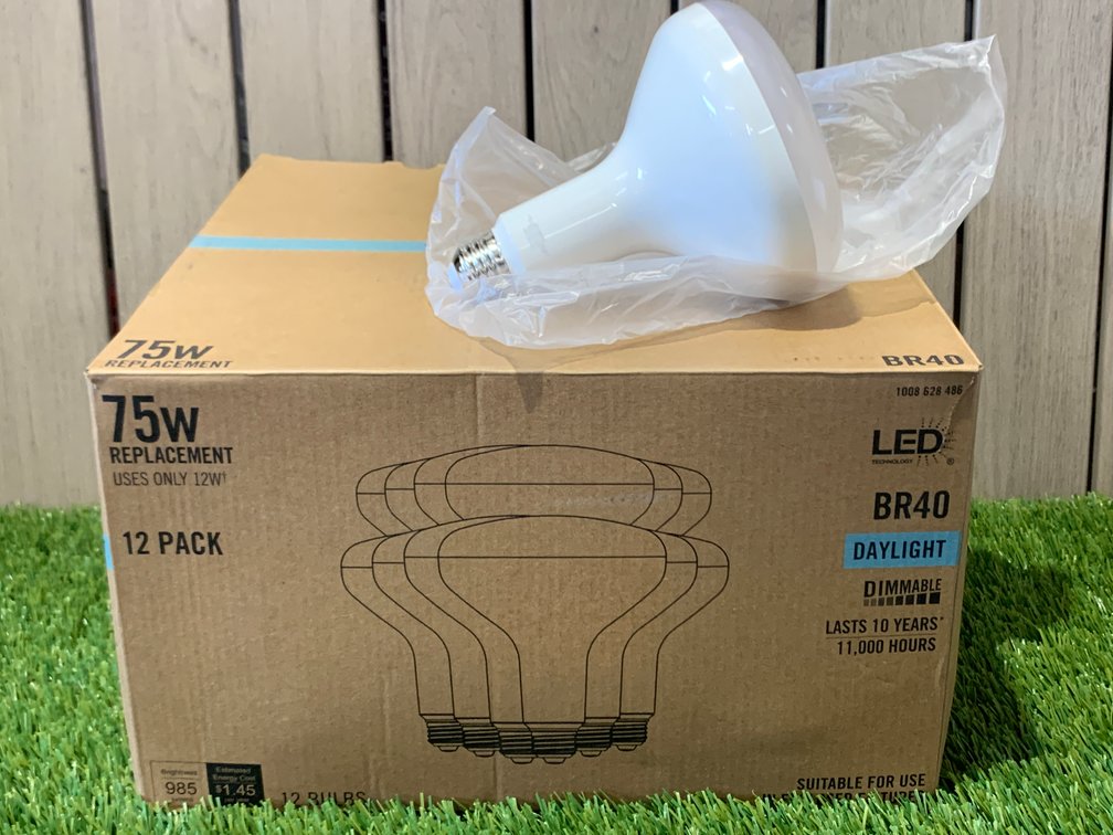 LED Light Bulbs BR40 Daylight Dimmable 12 bulbs NEW 