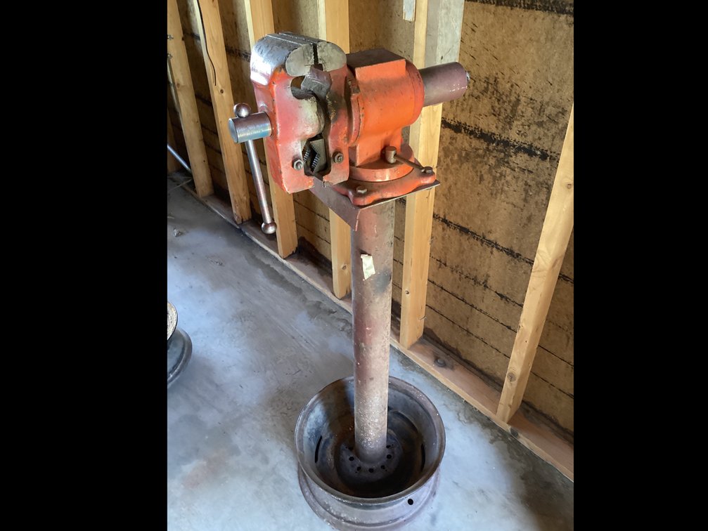 4" Vise On Stand