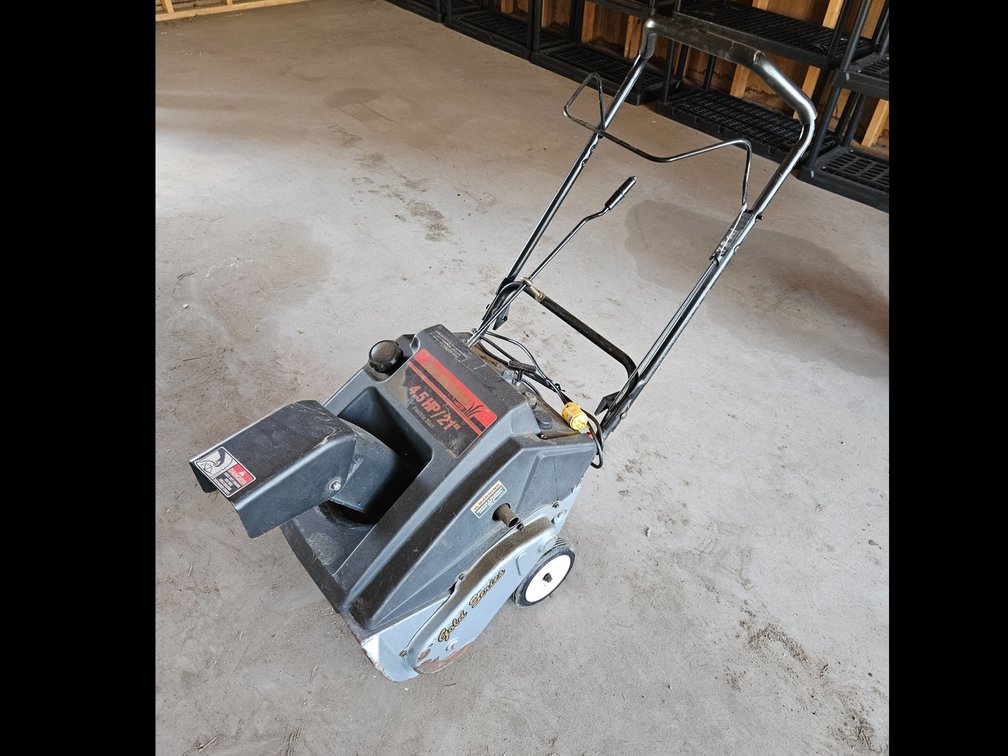 Yard Machine Snow Blower 