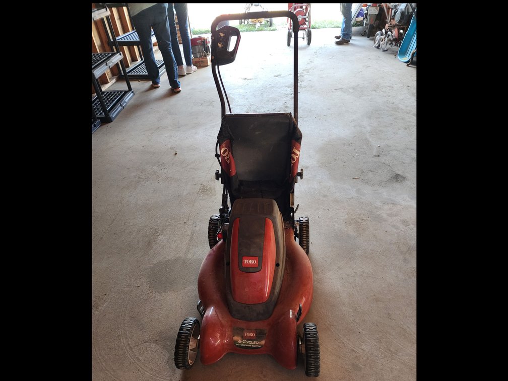 Toro Electric Lawn Mower