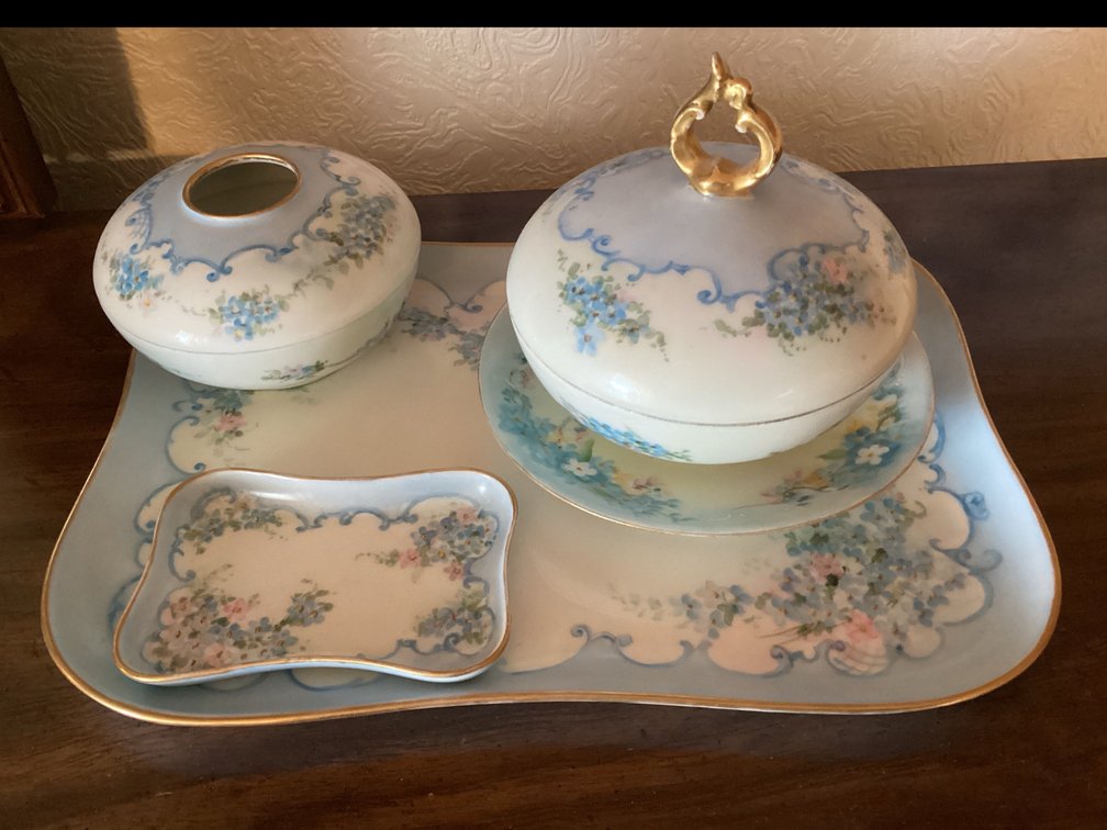 Porcelain Vanity Set