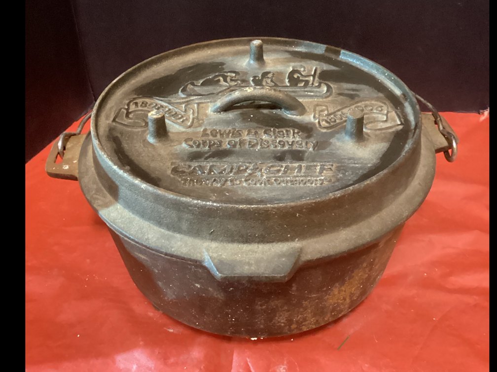 Camp & Chief Dutch Oven Cast Iron