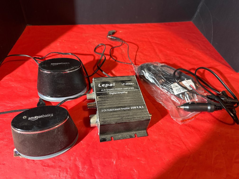 Lepai Stereo Amplifier and Amazonbasics Speakers