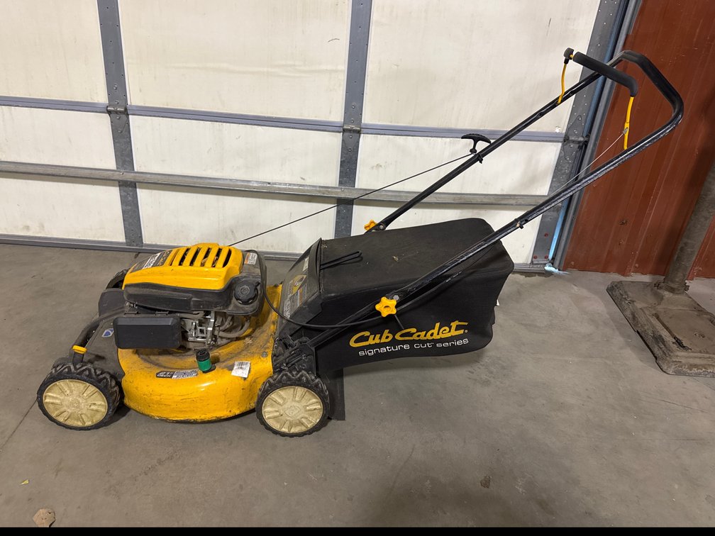 Cub Cadet 21”Deck Lawn Mower