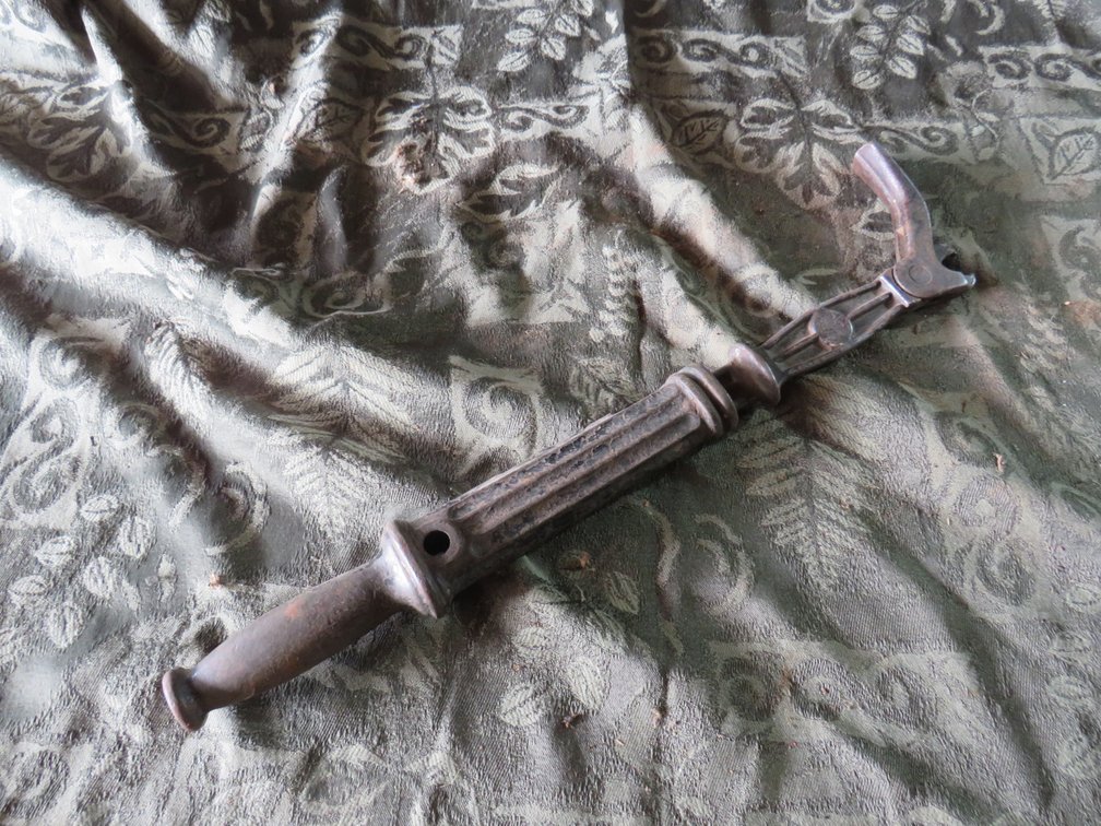 Bridgeport Sure Grip 56 Staple Puller