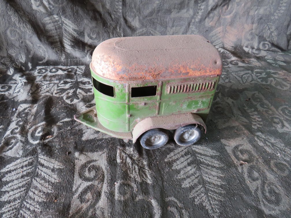 Vintage Nylint 2-Horse Trailer