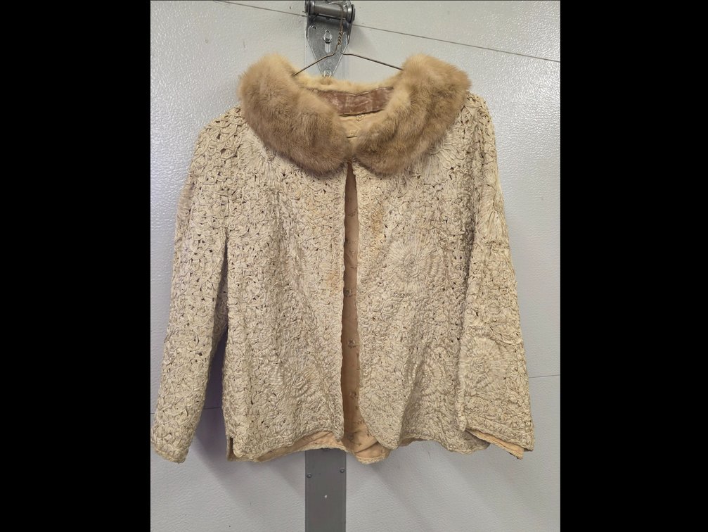 MCM Ribbon work Jacket Real Fur Collar Size Medium