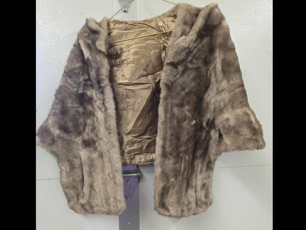 Glenoit Faux Fur Shrug