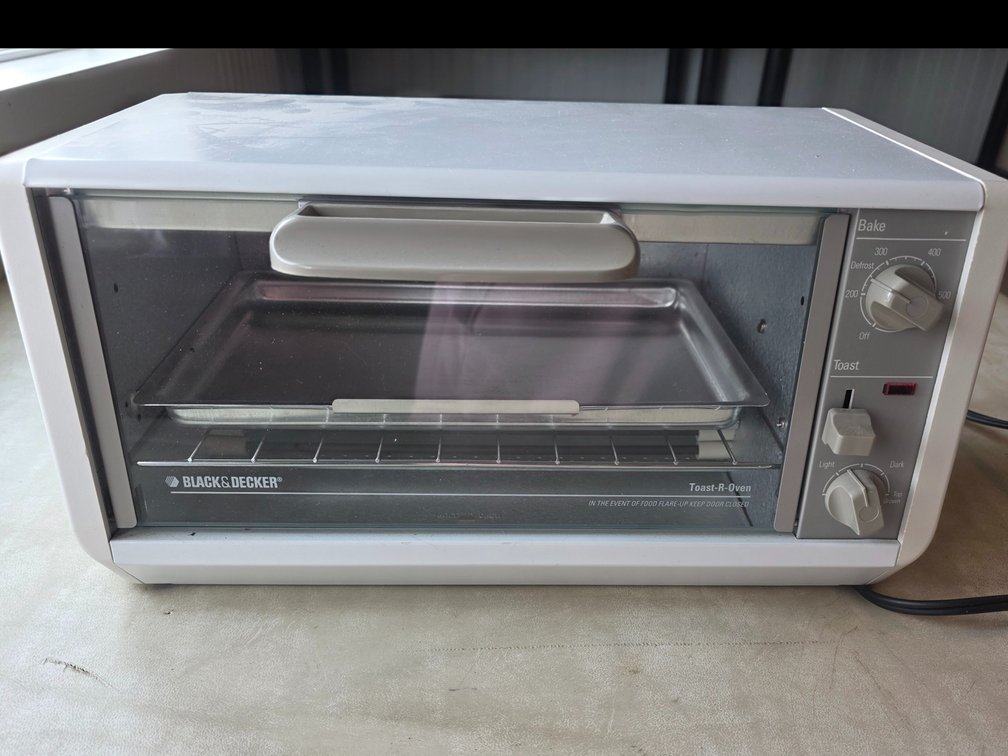 Black and Decker Toaster Oven