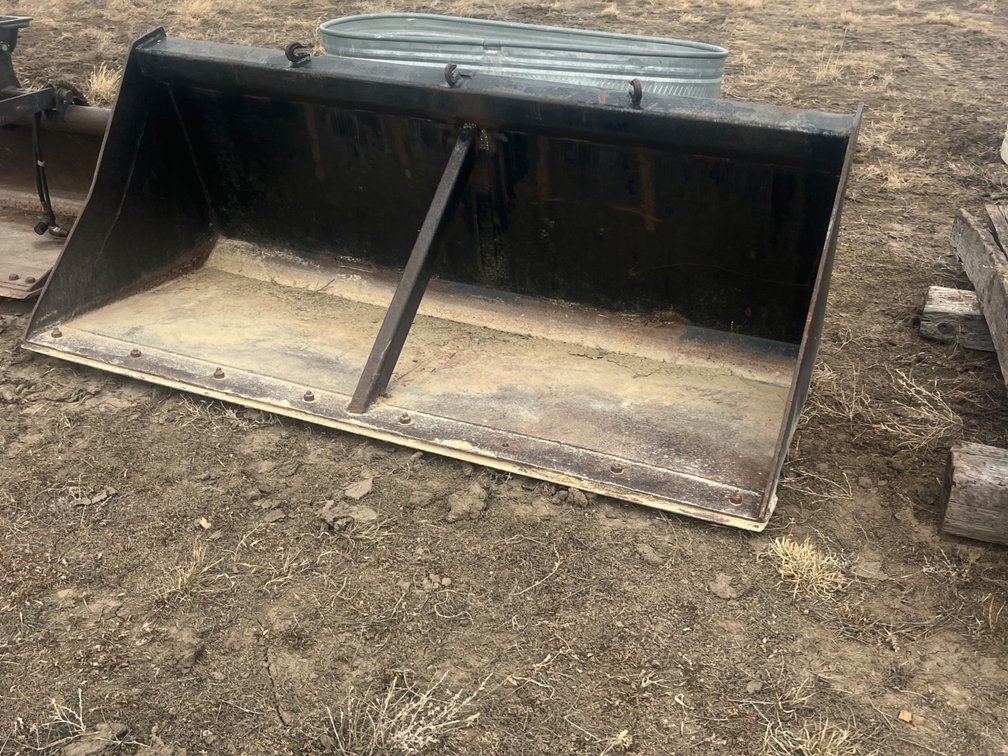 Skid Steer Snow Bucket 7.5 FT Wide
