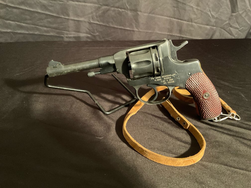 M1895 Russian Nagant 7.62 x 38R 7-Shot Revolver