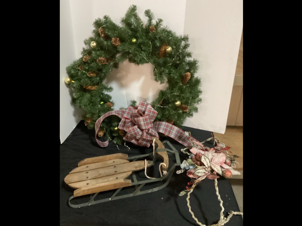 Christmas Wreath & Sled