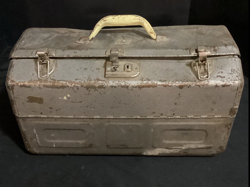 Hawthorn Fishing Tackle Box