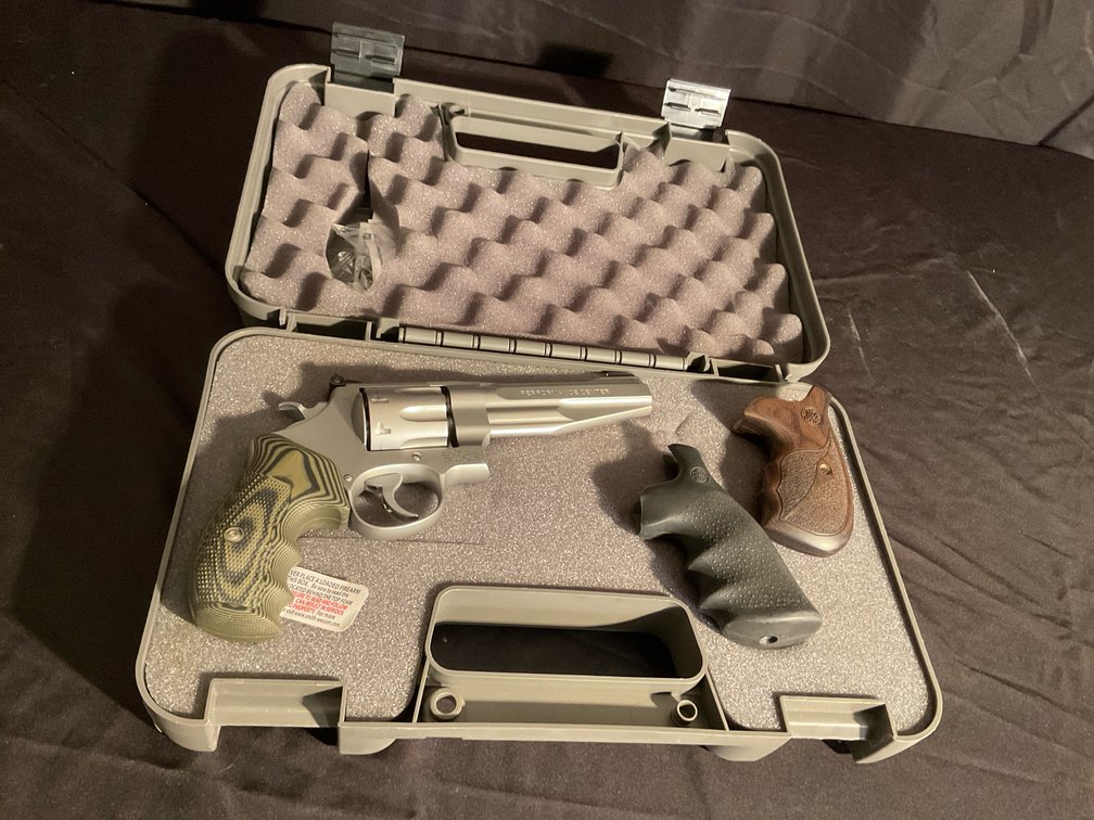 Smith And Wesson Performance Center Model 627-5 .357 Magnum Revolver