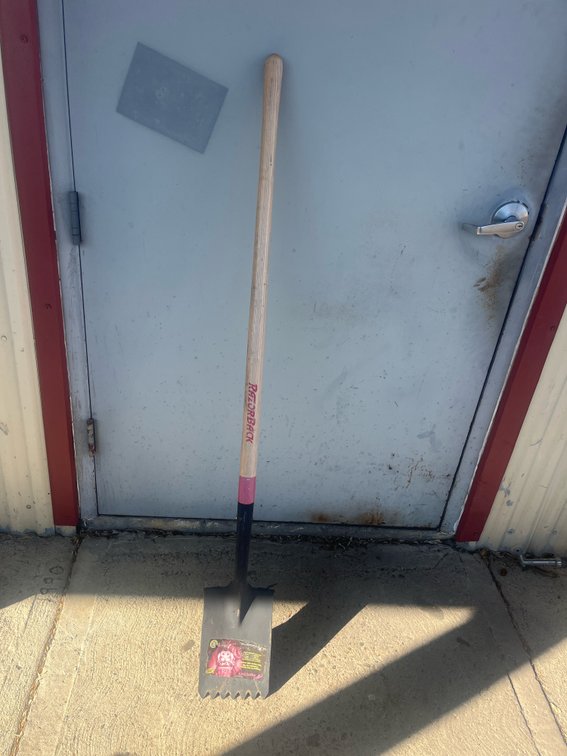 Razorback roofers shovel