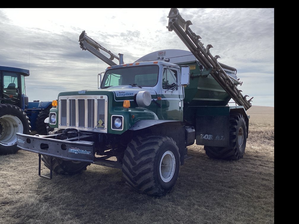 1993 International 2574 Loral Fertilizer Truck