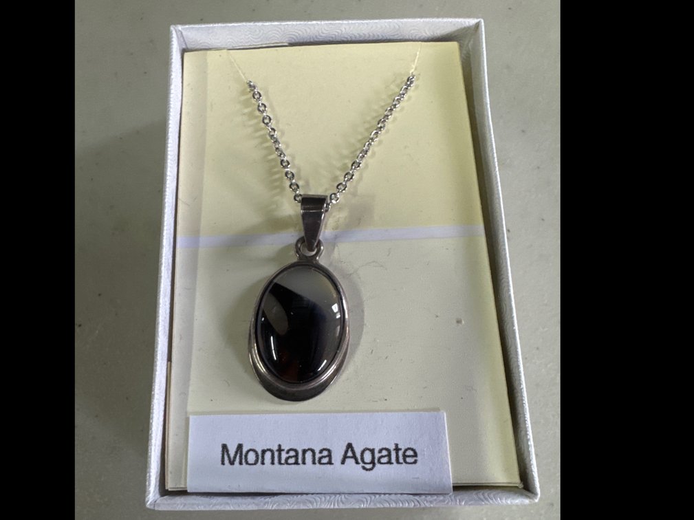 Sterling Silver Necklace W/ Polished Oval Montana Agate