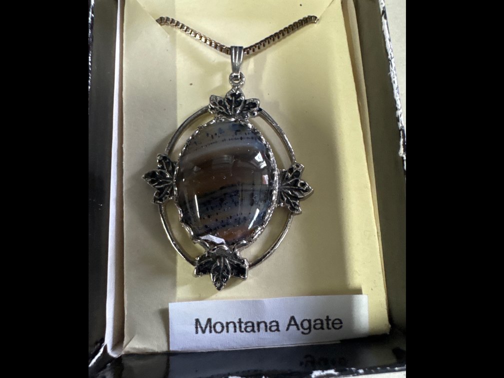 Montana Pendant Agate Necklace