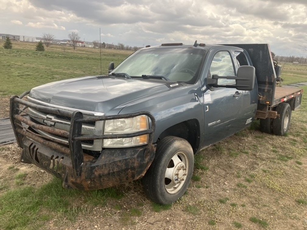2010 Chevrolet Silverado Pickup Truck