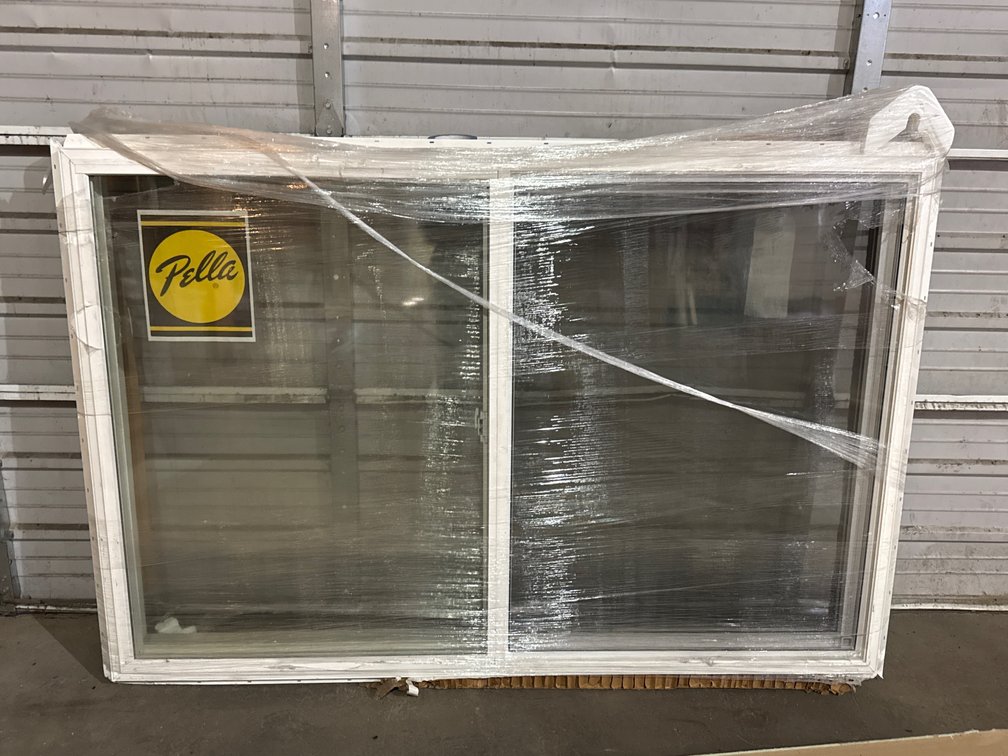 Pella Sliding Window W/Screen