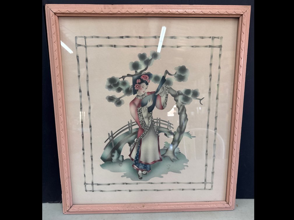 Chinese Reverse Painting Of Lady Figure