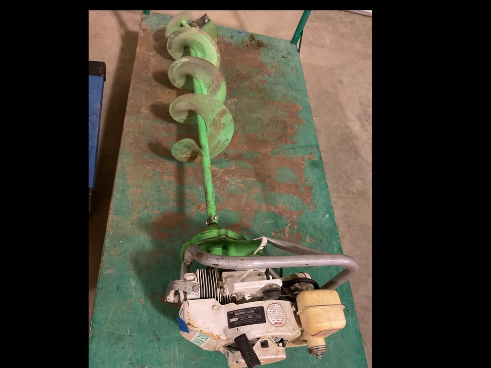 Ice King Model 1100 Gas Powered Ice Auger