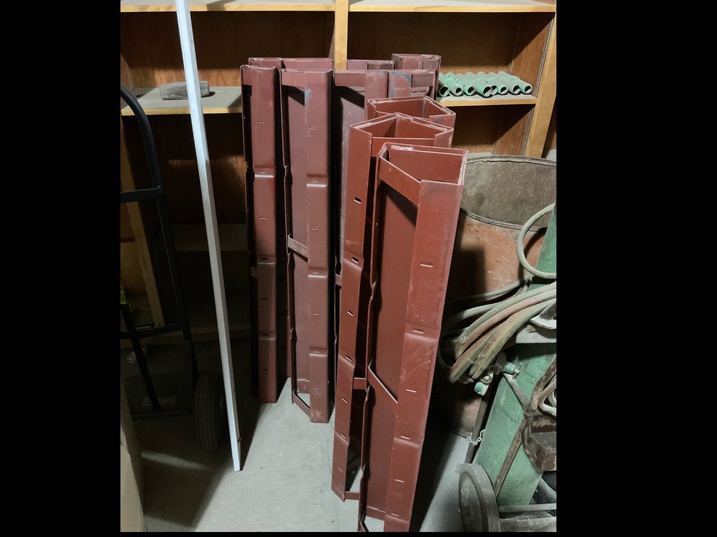 Steel Concrete Form Inside Corners 4’ Height