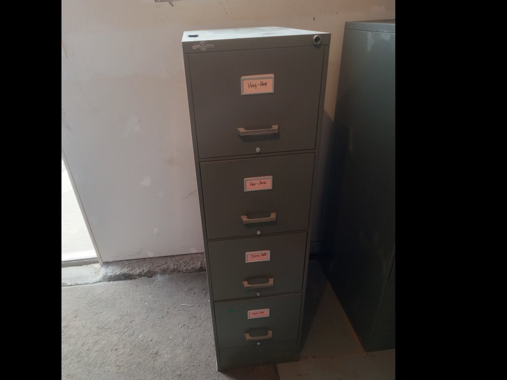 15x28x53" 4 Drawer Metal Filing Cabinet