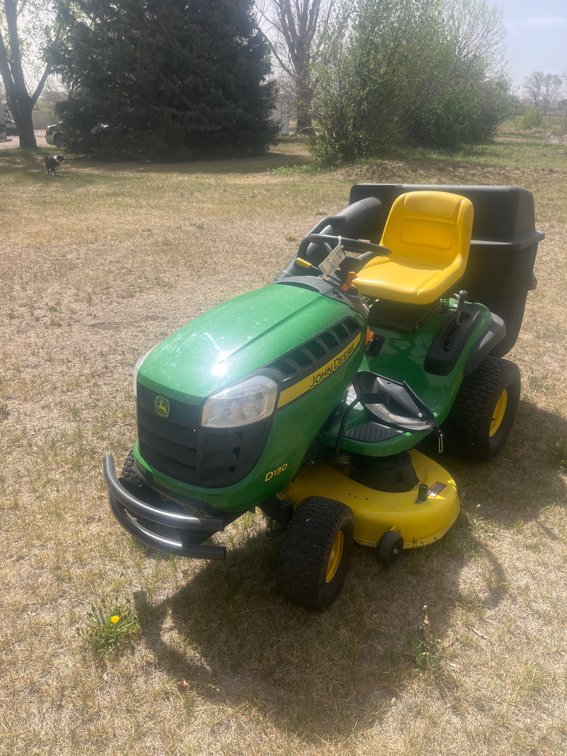 John Deere D130 Riding Mower & Bagger