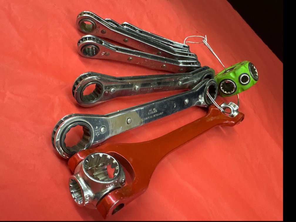 Double Box End Ratcheting Wrench Set and axle wrench