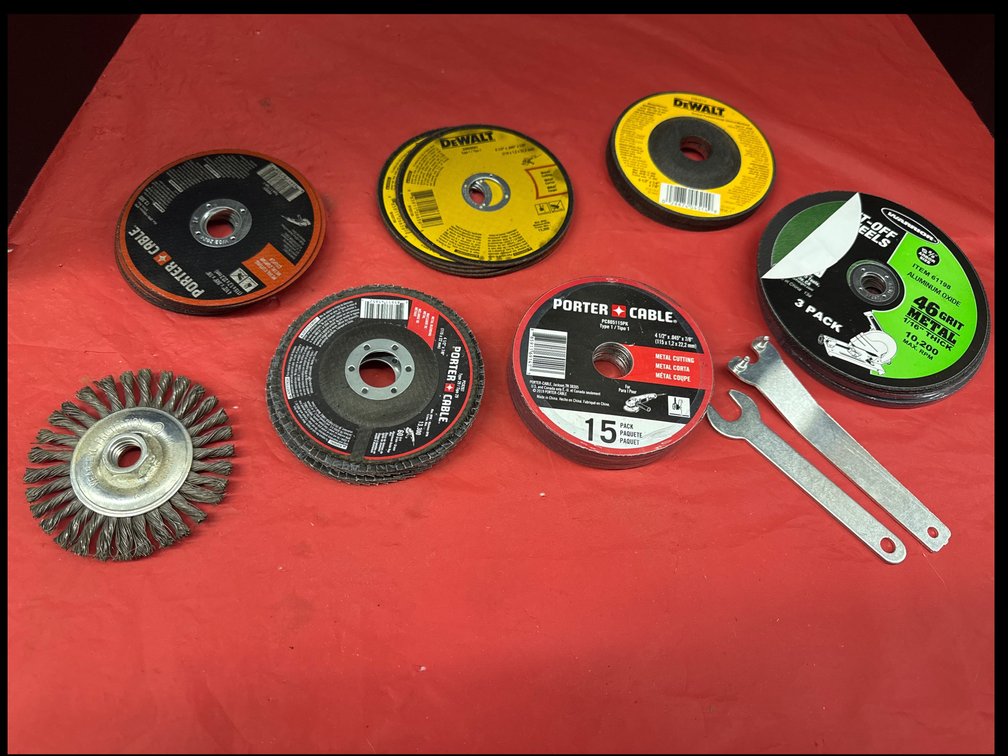 Assorted Metal Cutting Blades