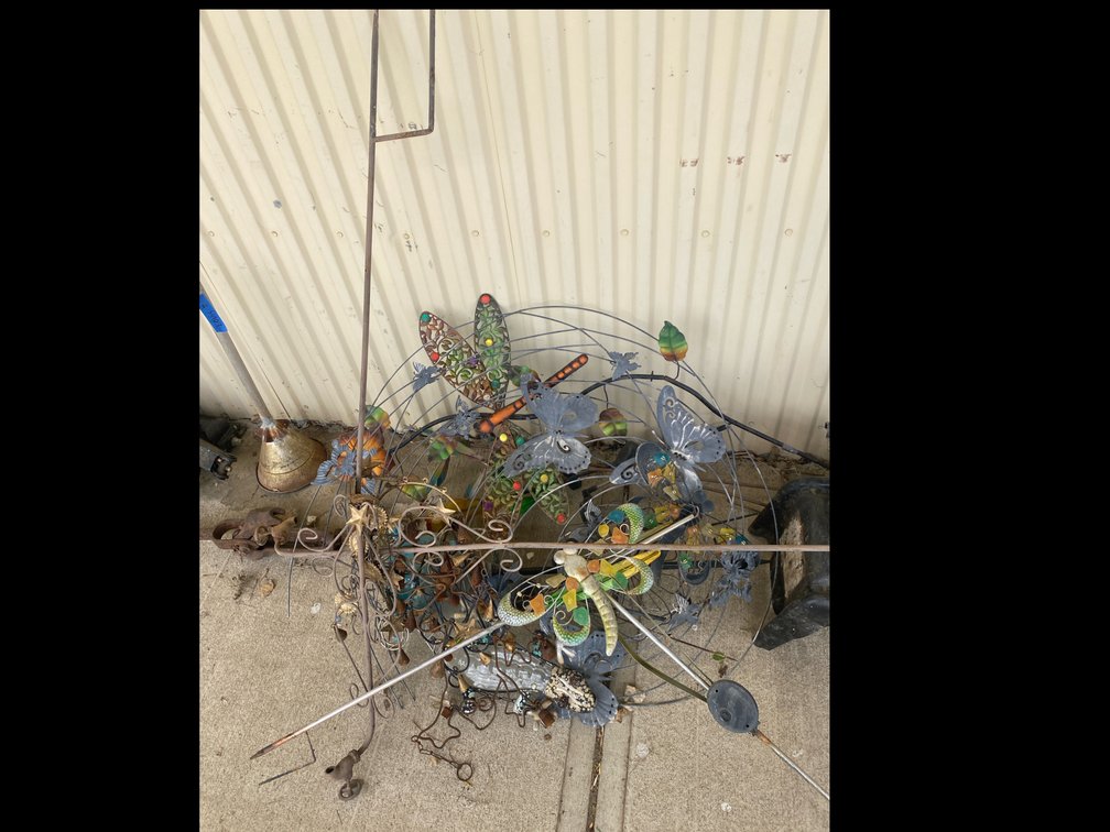 Metal Yard Art Decor