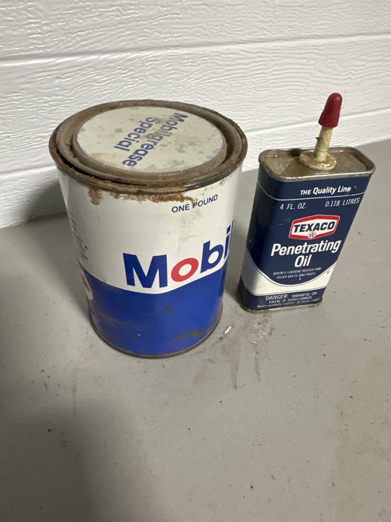 Vintage 1967 Texaco Oiler & Mobil Grease Can