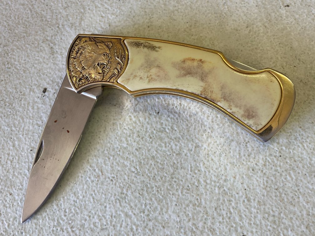 Franklin Mint Collectors Folding Knife with Bear Design