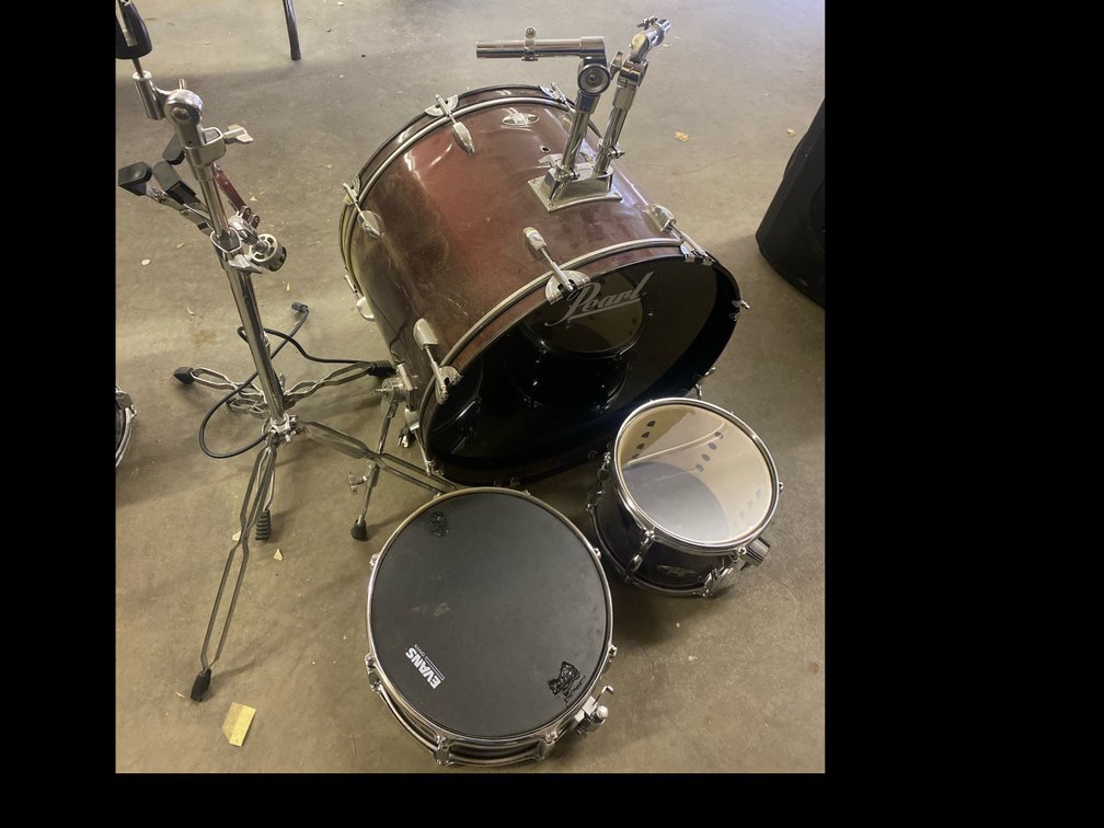 Pearl Road Show Bass Drum, Rack Tom/ Floor Tom, Snare Drum & Stands