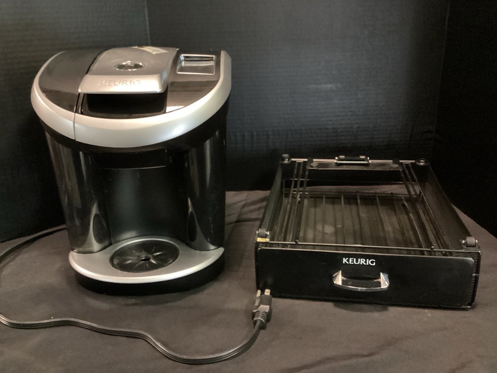 Keurig Vue Coffee Machine & Pod Holder