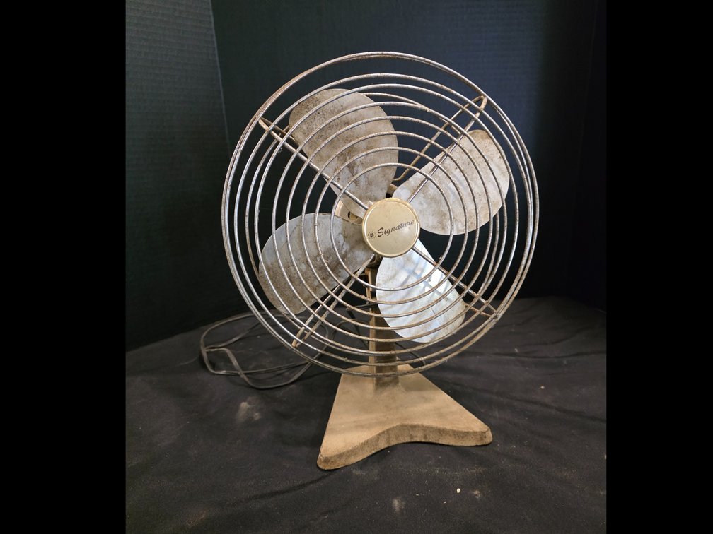 Signature Tabletop Fan